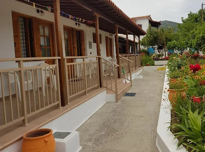 Aparthotel Asimina's House 4*